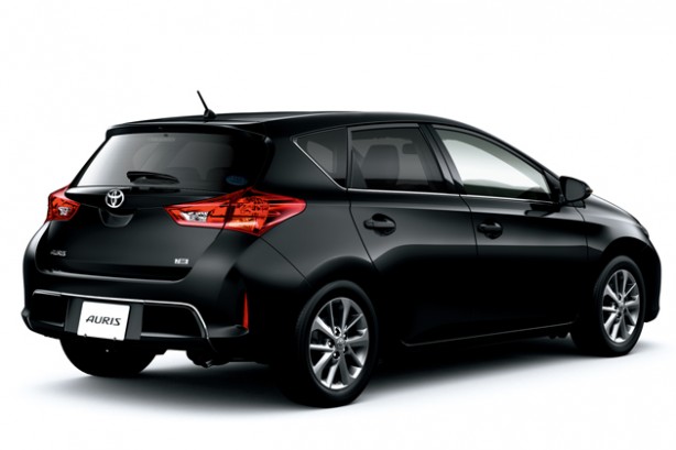 toyota auris 2013 price in japan #1